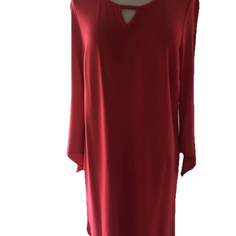Crown & Ivy Elegant Red Long Sleeve Dress